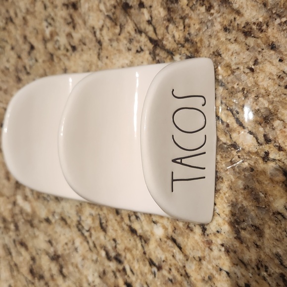 Taco Set - Picture 2 of 4